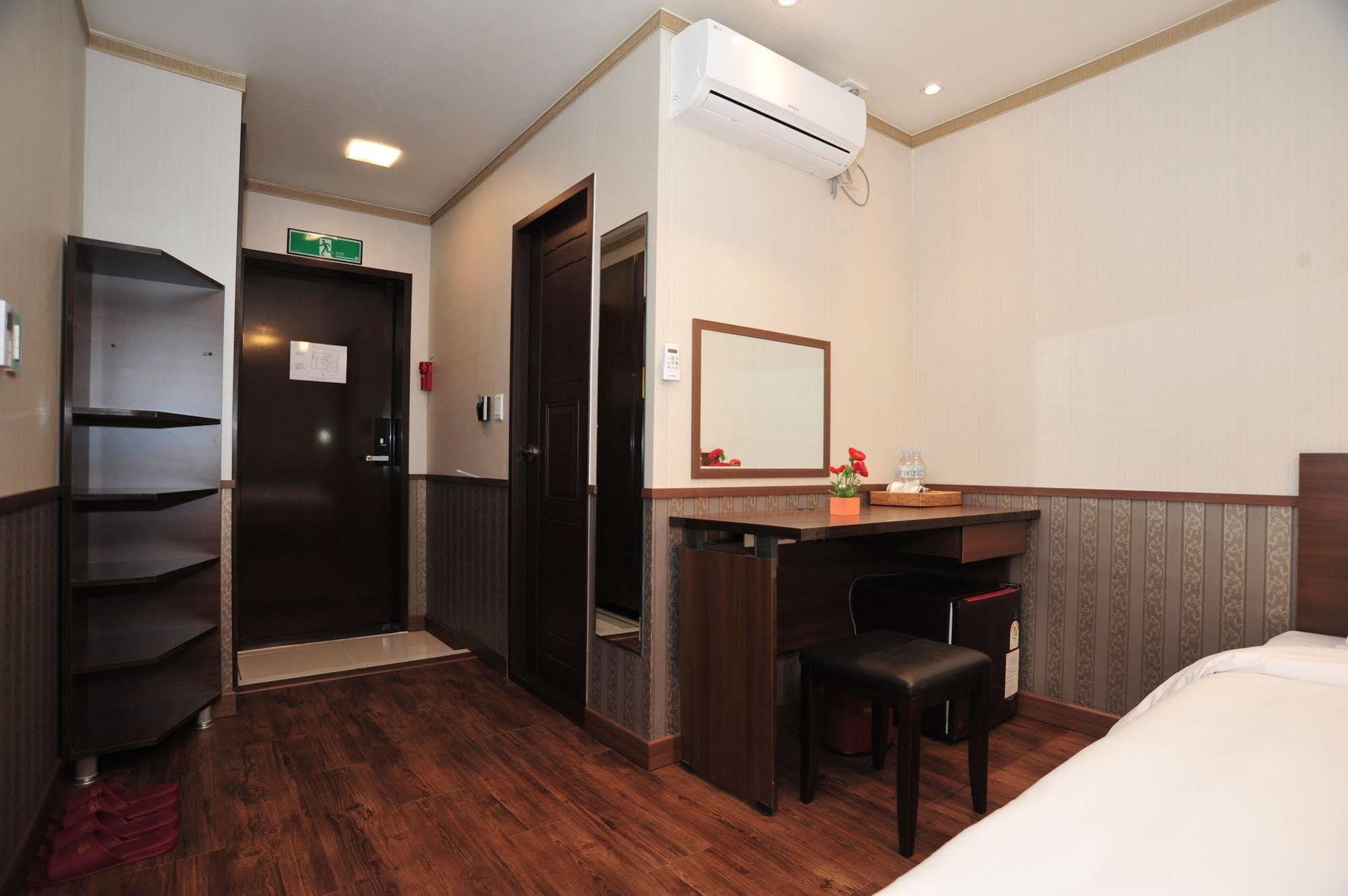 Global Inn Seoul Dongdaemun City Days Inn Ngoại thất bức ảnh