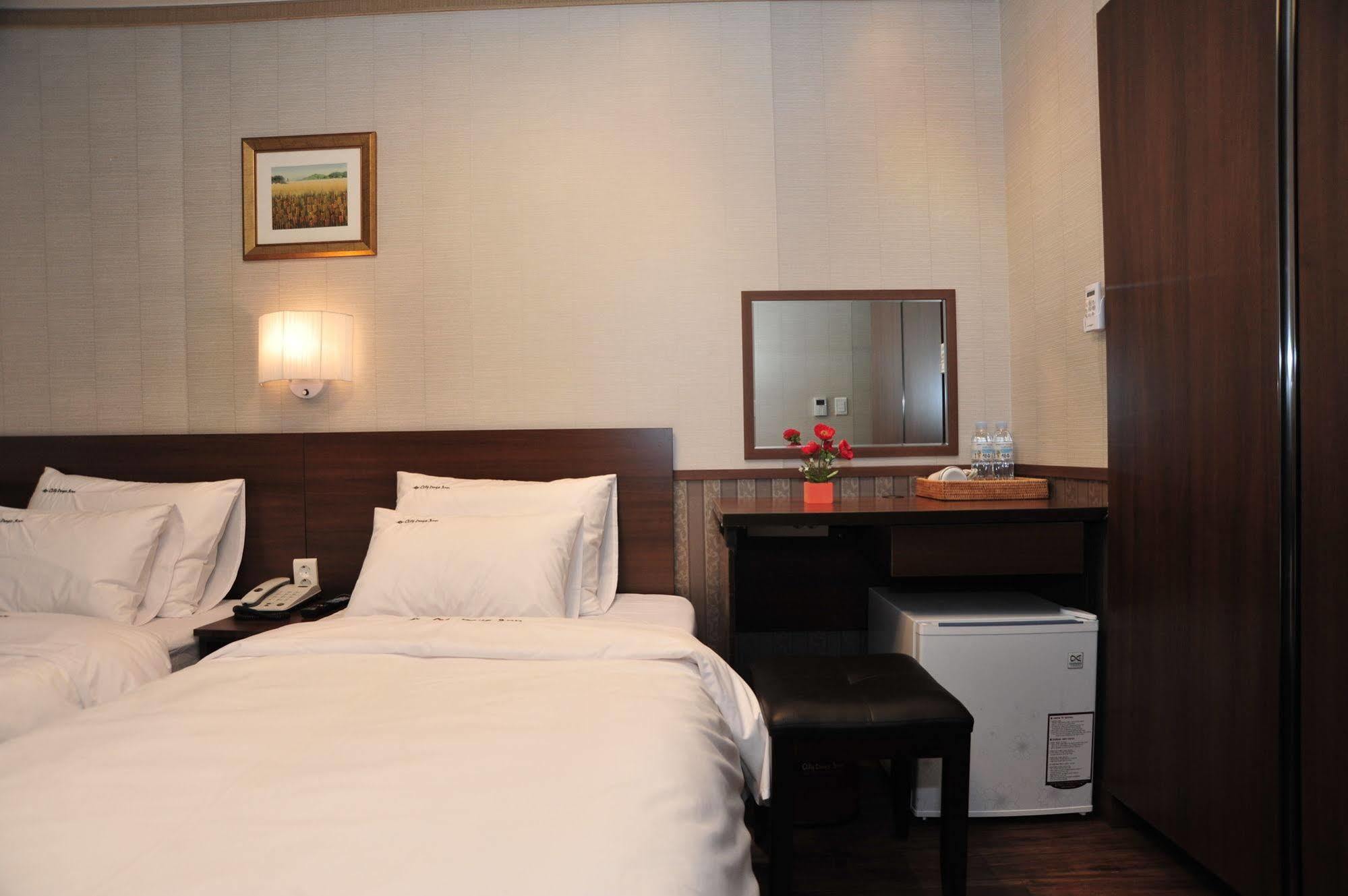 Global Inn Seoul Dongdaemun City Days Inn Ngoại thất bức ảnh