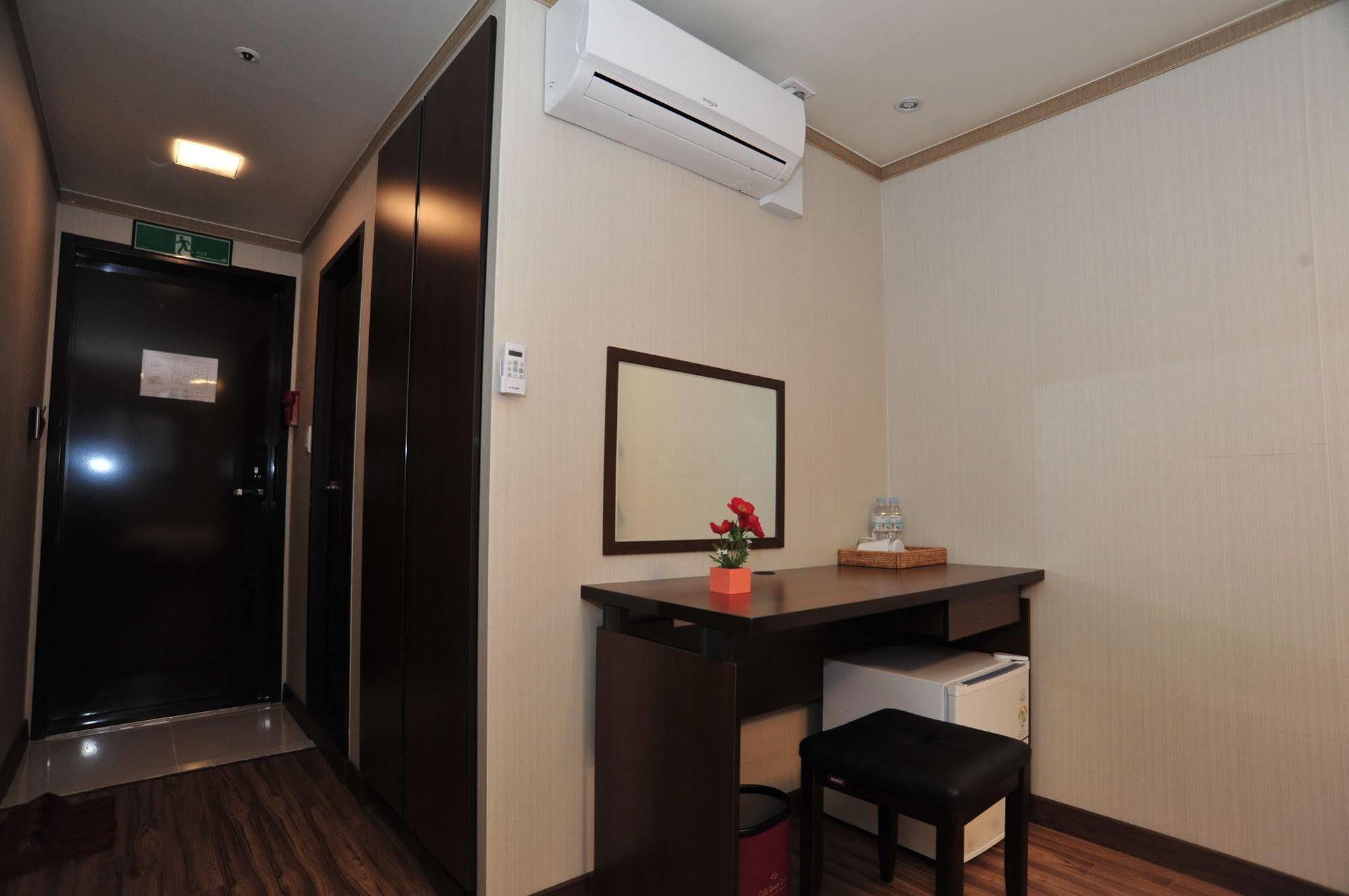 Global Inn Seoul Dongdaemun City Days Inn Ngoại thất bức ảnh